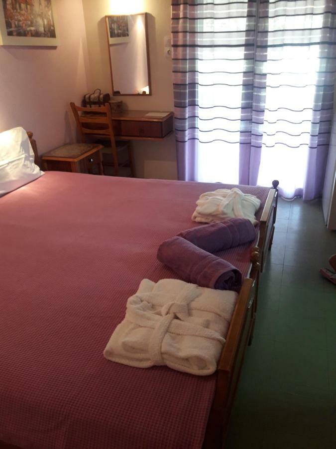 Nana Hotel Kamena Vourla Extérieur photo